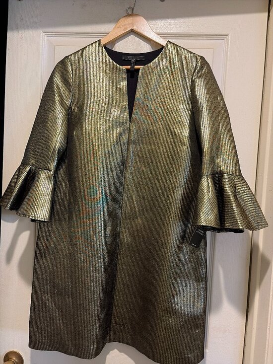 BCBGMaxAzria Dresses & Skirts - BCBGMAXAZRIA Metallic Dress